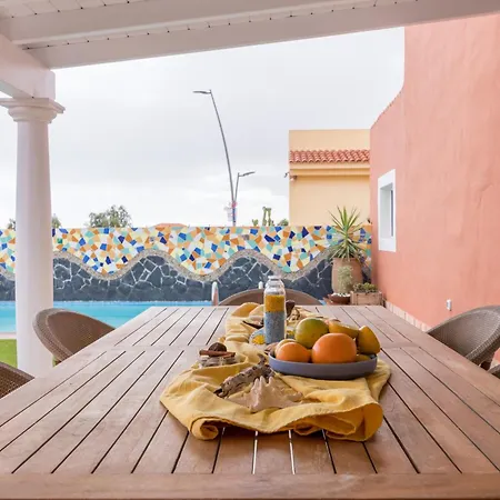 Libertas, Vivienda Con Piscina Privada Climatizada