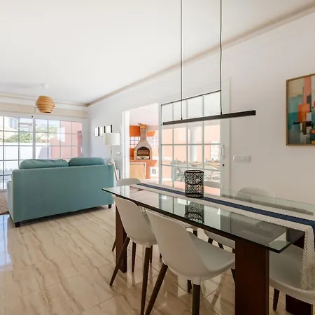 Libertas, Vivienda Con Piscina Privada Climatizada 빌라 *