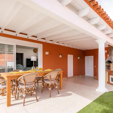 Libertas, Vivienda Con Piscina Privada Climatizada 칼레타데푸스테