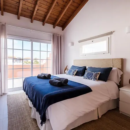 Libertas, Vivienda Con Piscina Privada Climatizada *