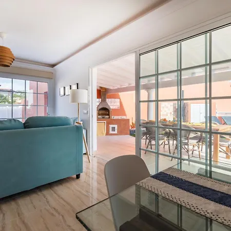 Libertas, Vivienda Con Piscina Privada Climatizada