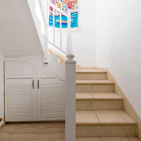 Libertas, Vivienda Con Piscina Privada Climatizada * 칼레타데푸스테
